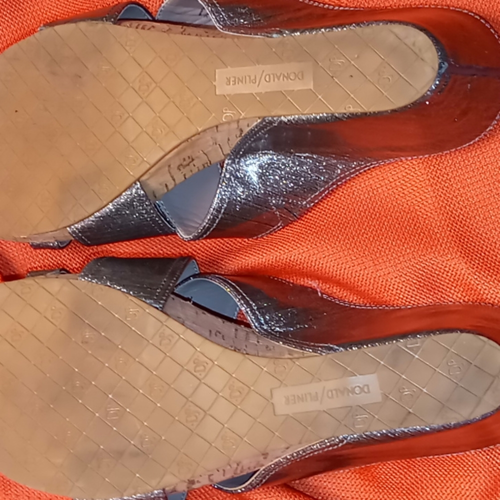 Slide Sandals - Picture 6 of 7
